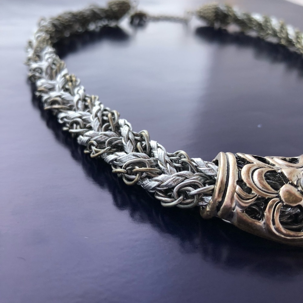 “Silver Springs” Elegant 2 tone Silver Floral Statement Necklace - Picture 4 of 11